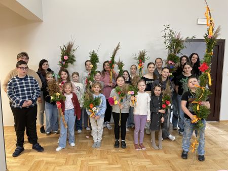 Warsztaty z wyplatania Palmy Wielkanocnej DK Sobolów